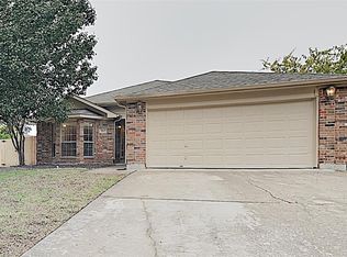 4647 Yellowleaf Dr, Grand Prairie, TX 75052