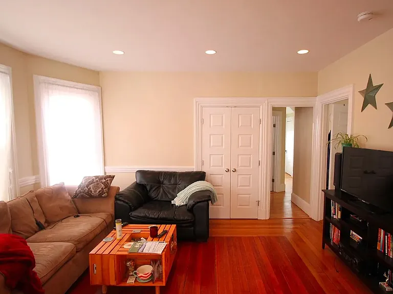 21 Montcalm Ave #29 — Photo 5