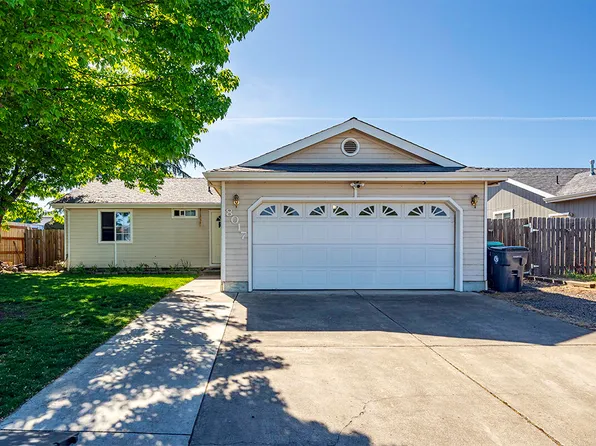 8017 Thunderhead Ave, White City, OR 97503