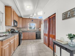 1442 N Sherwood Dr, Charleston, SC 29407