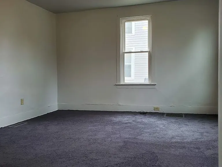 131 Wadsworth Ave — Photo 5