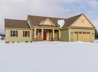 1120 Shallow Brook Ter, Webster, NY 14580