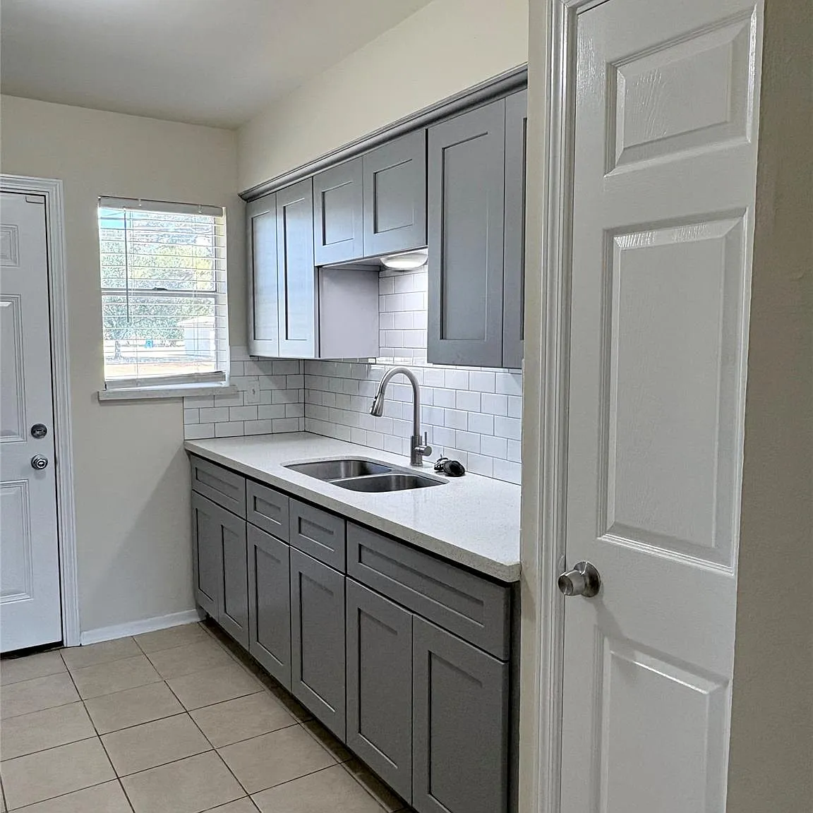 2 bed, 1.0 bath, 1485 sqft, $1,200 — Photo 1