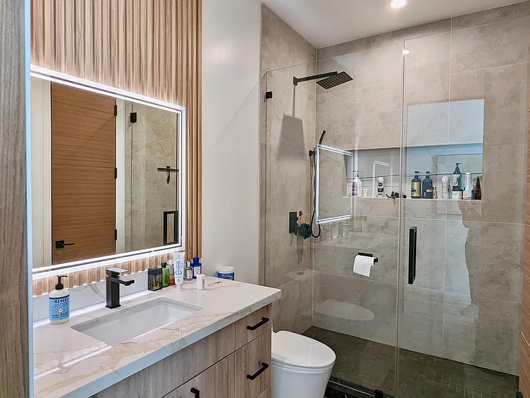 1 of the bathrooms