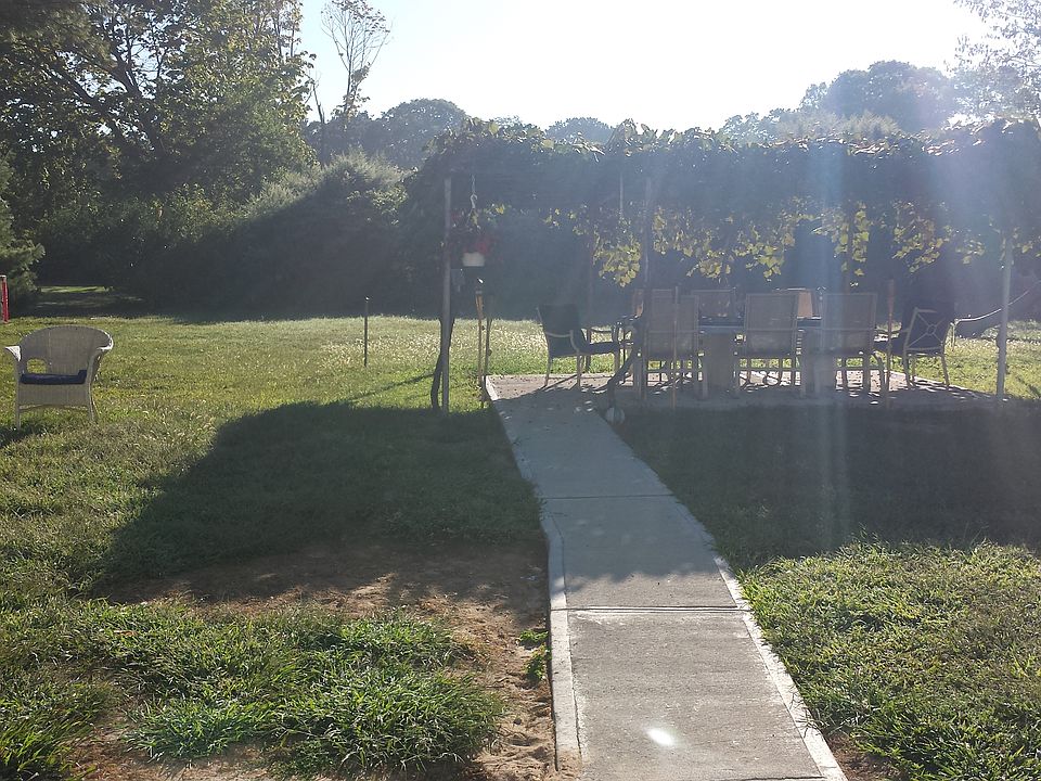 2nd image of 1249 Broadway Ave