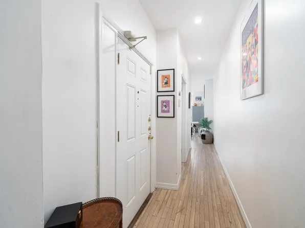 201 Pavonia Avenue image 16 of 21