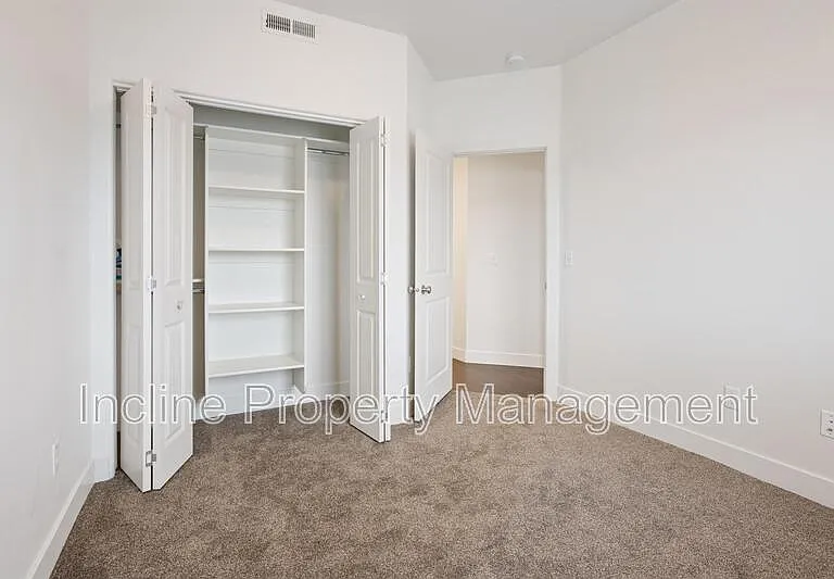 1389 Northfield Rd #8 — Photo 15