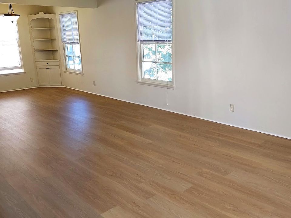 Approx 700 sq ft of living space