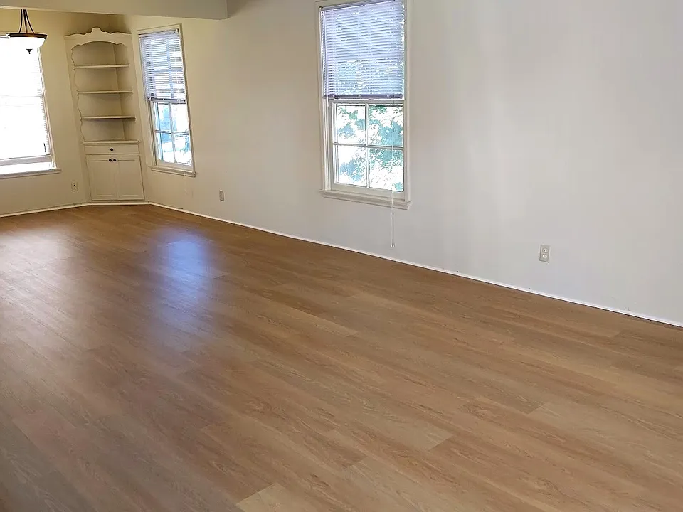 Approx 700 sq ft of living space