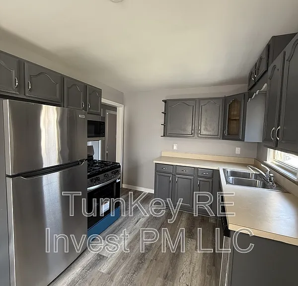 18343 Oakwood Ave #1 — Photo 3