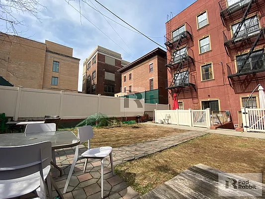 Rented by PadRabbit LLC | media 17