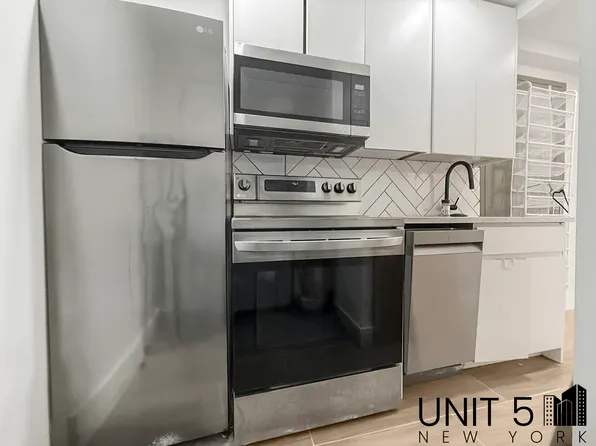 1467 Jefferson Avenue image 3 of 5