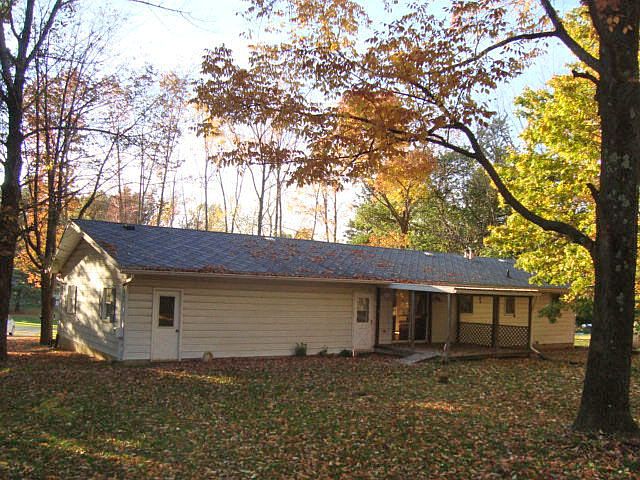 2nd image of 1220 Lewis Rd
