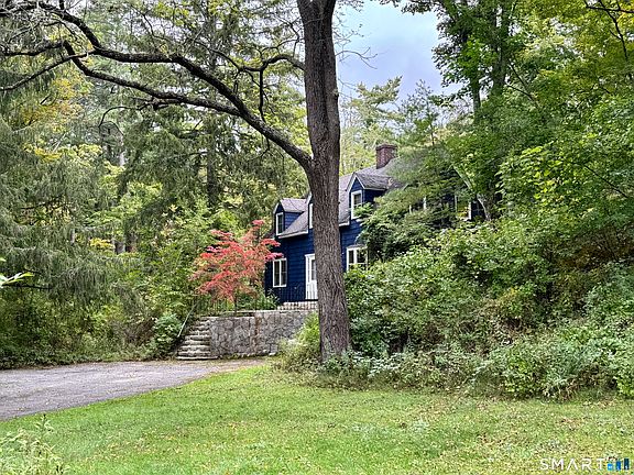 4th image of 106 Farnum Road