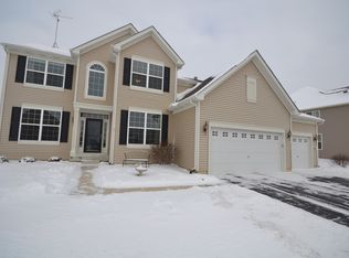 456 Columbia Ln, Gilberts, IL 60136