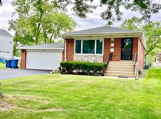 636 W Gladys Ave, Elmhurst, IL