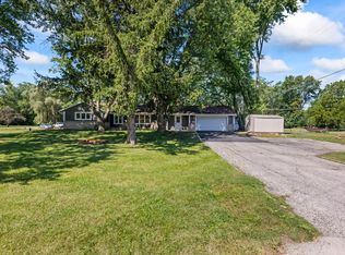 2415 S Lilac Ln, New Berlin, WI 53151