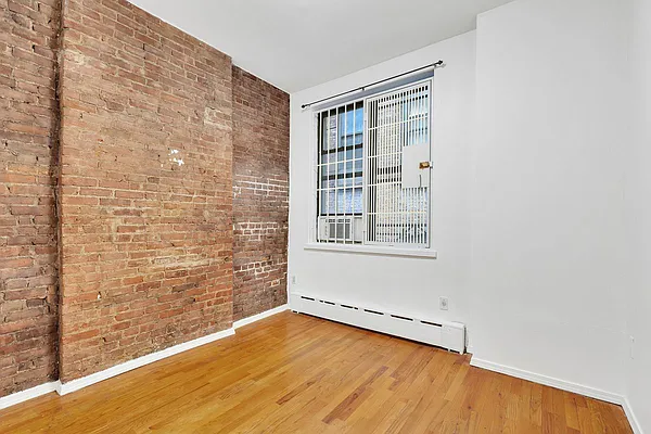 Rented by Cooper & Cooper Real Estate | media 21