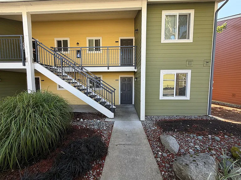 12625 SE 41st Pl #F104 — Photo 1