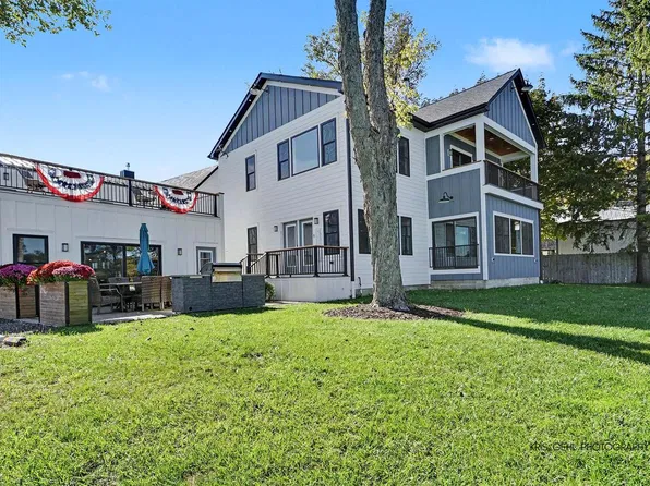 4137 Bennett STREET, Delavan, WI 53115
