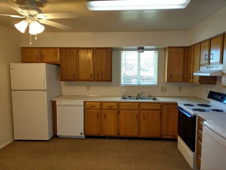 171 E 850 S #171 — Photo 2
