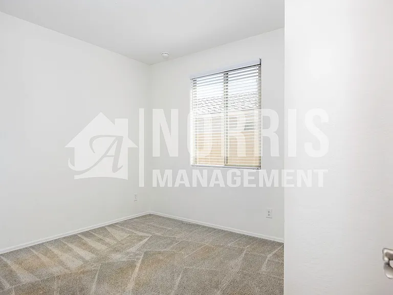 336 E Hawaii Dr — Photo 20