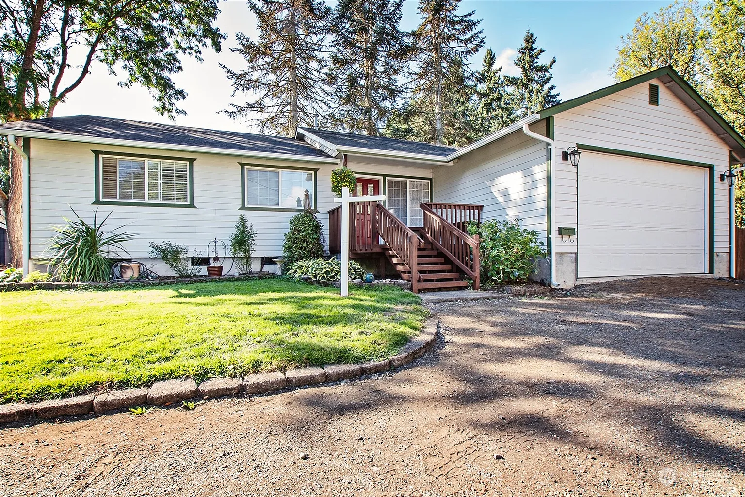 624 Jefferson Street photo 1