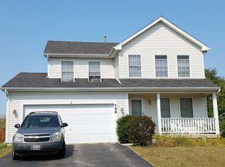 746 Westlake Dr, Elburn, IL 60119