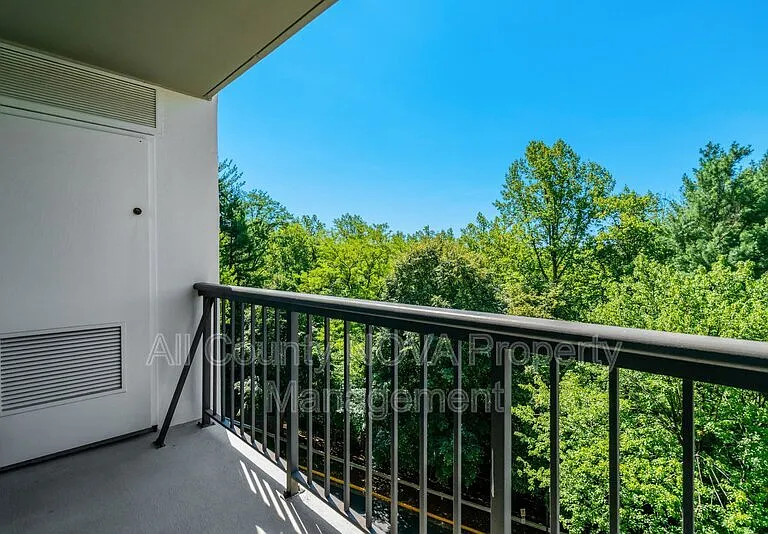 3800 Powell Ln #727 — Photo 35