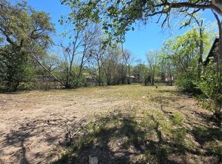 941 Matamoros St, Seguin, TX 78155