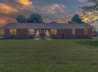 656 Bayside Rd, Elizabeth City, NC 27909