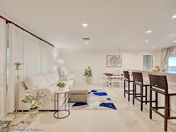 5th image of 207 Lakerim Ct