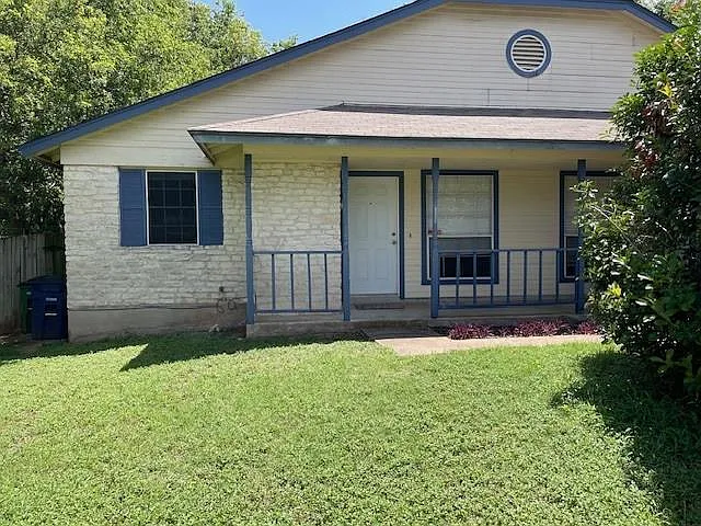 1809 Gracy Farms Ln #A — Photo 2