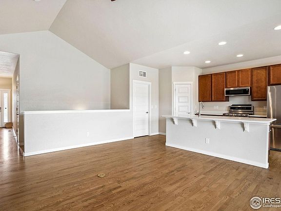 4th image of 1468 Moraine Valley Dr