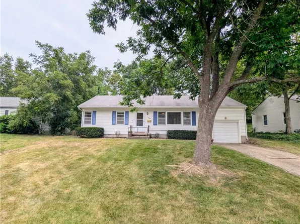 8609 Sleepy Hollow Rd, Kansas City, MO 64114