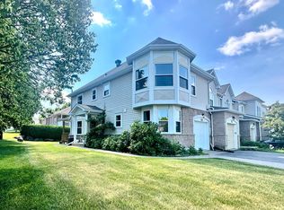 126 Goldridge Dr, Ottawa, ON K2T1G3