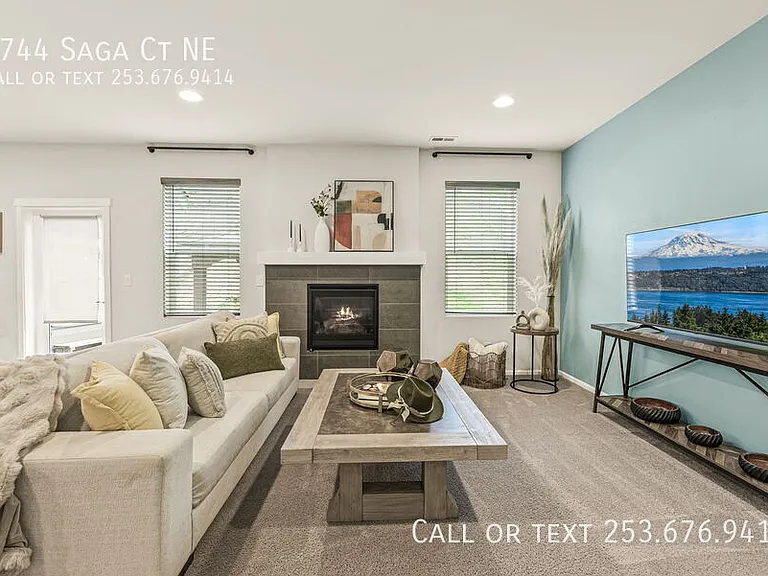 2744 Saga Ct NE — Photo 3