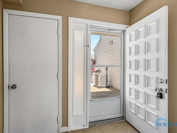 4th image of 2550 W Village Dr
