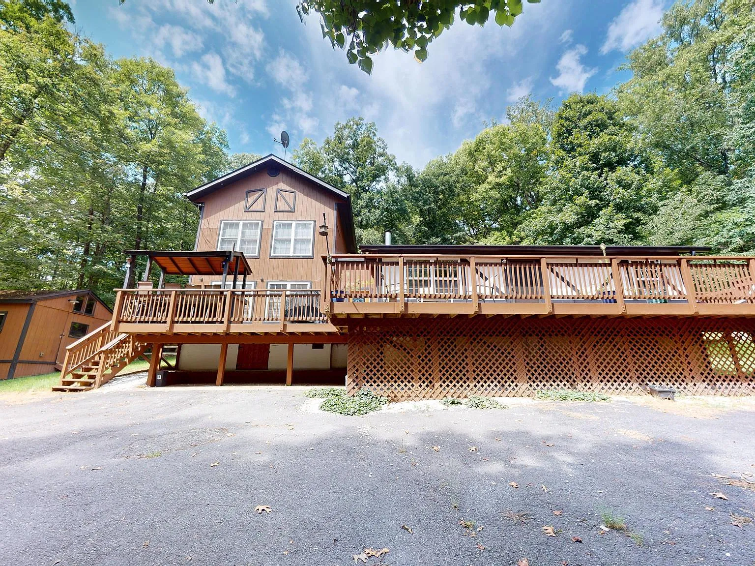 3 bed, 1600 sqft, $3,900 — Photo 2