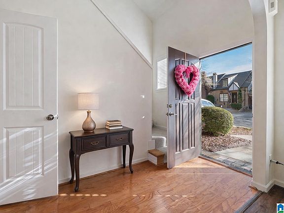 3rd image of 2212 Ridgemont Dr