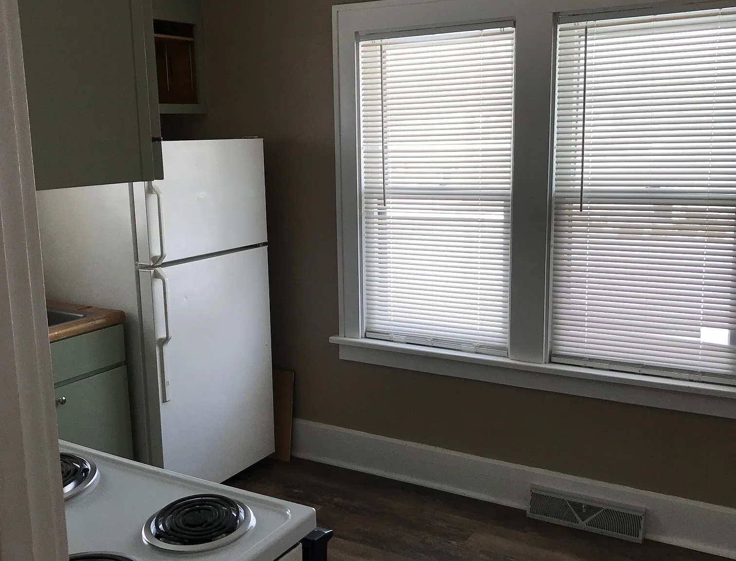 1 bed, 1484 sqft, $1,200 — Photo 4