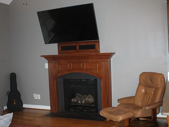 4th image of 106 Timber Lake Dr