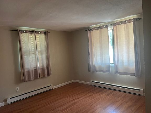4th image of 35 Mary David Rd Unit 35