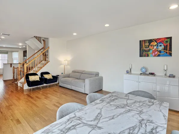 474 Buffalo Court image 3 of 28