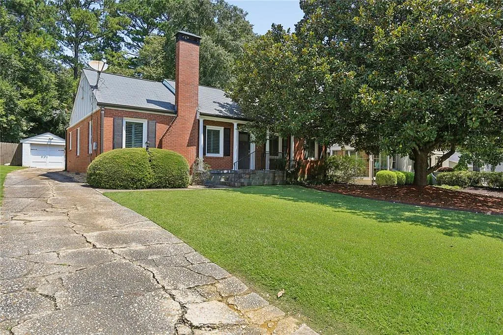 3 bed, 1.0 bath, 1486 sqft, $2,900 — Photo 2