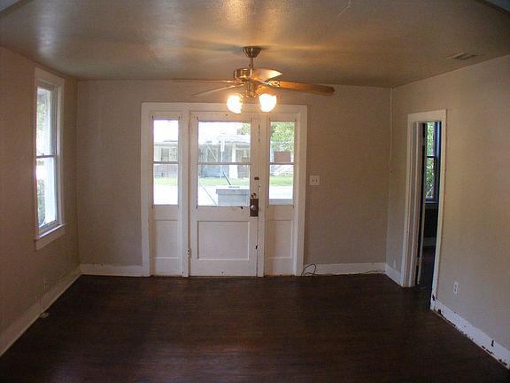 3rd image of 4000 Silver Lake Dr