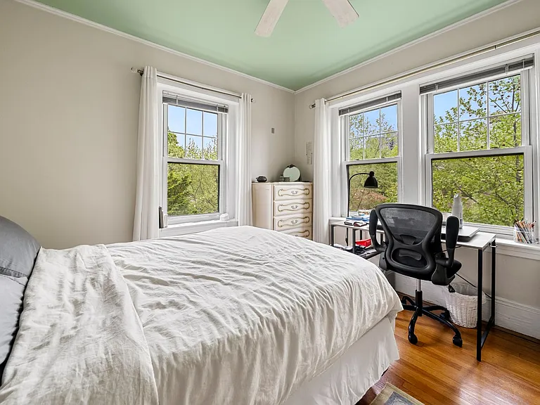 592 Washington St #5 — Photo 7