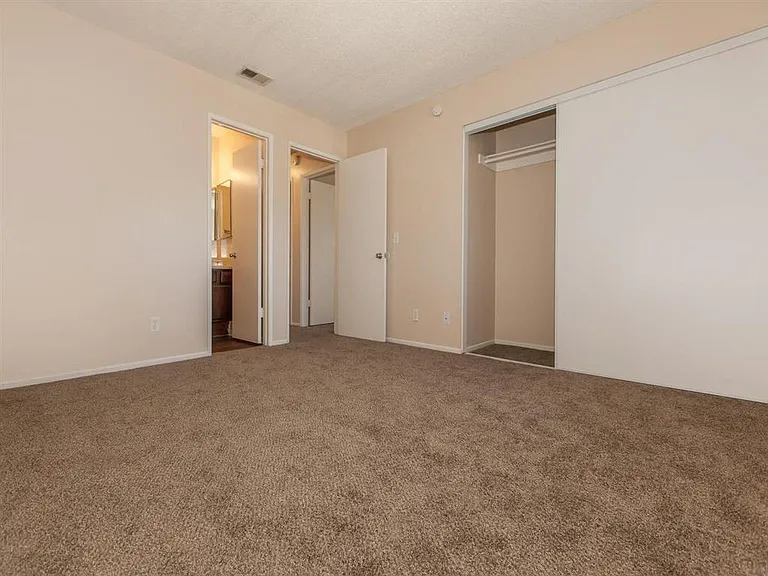 Carmel Apartments — Photo 20