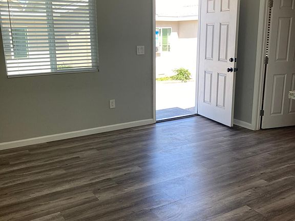3rd image of 5370 Santa Margarita St #208