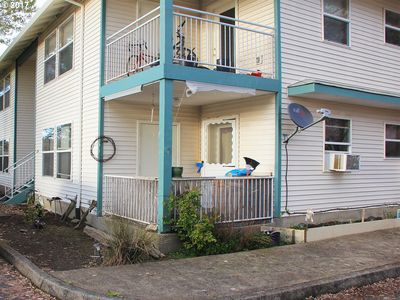 2239 Hawthorne St APT 4, Forest Grove, OR, 97116